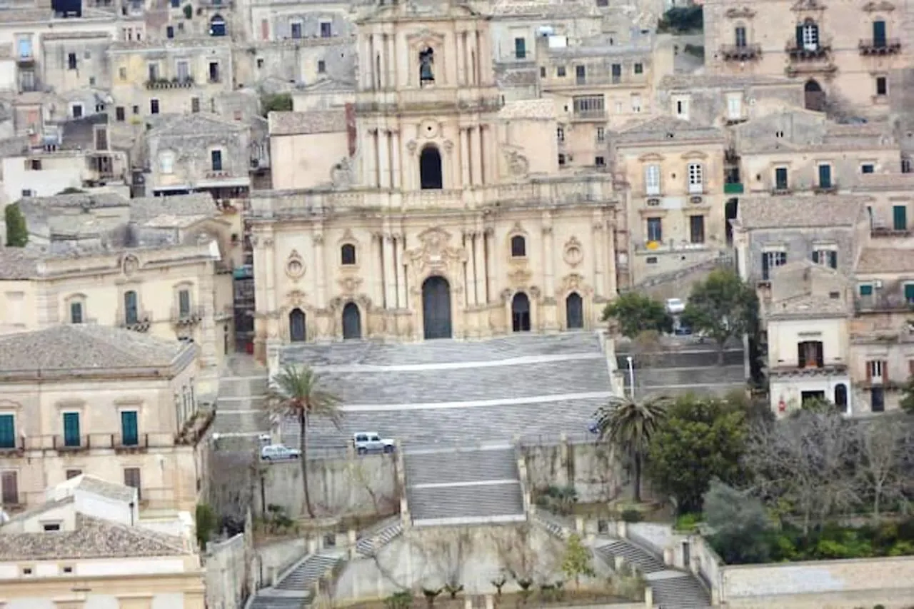 Comfortable Apartment In Modica 80 M² + Terrace